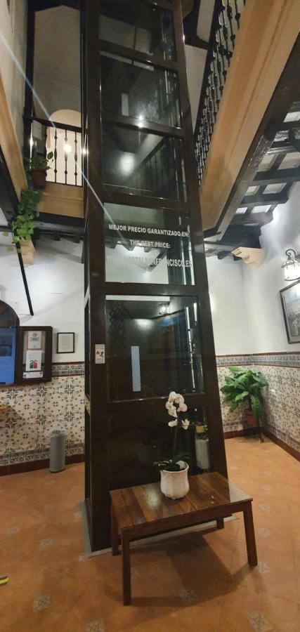 Hostal San Francisco Cadiz Luaran gambar