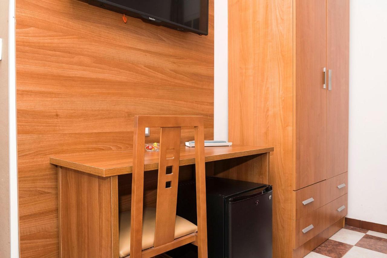 Hostal San Francisco Cadiz Luaran gambar
