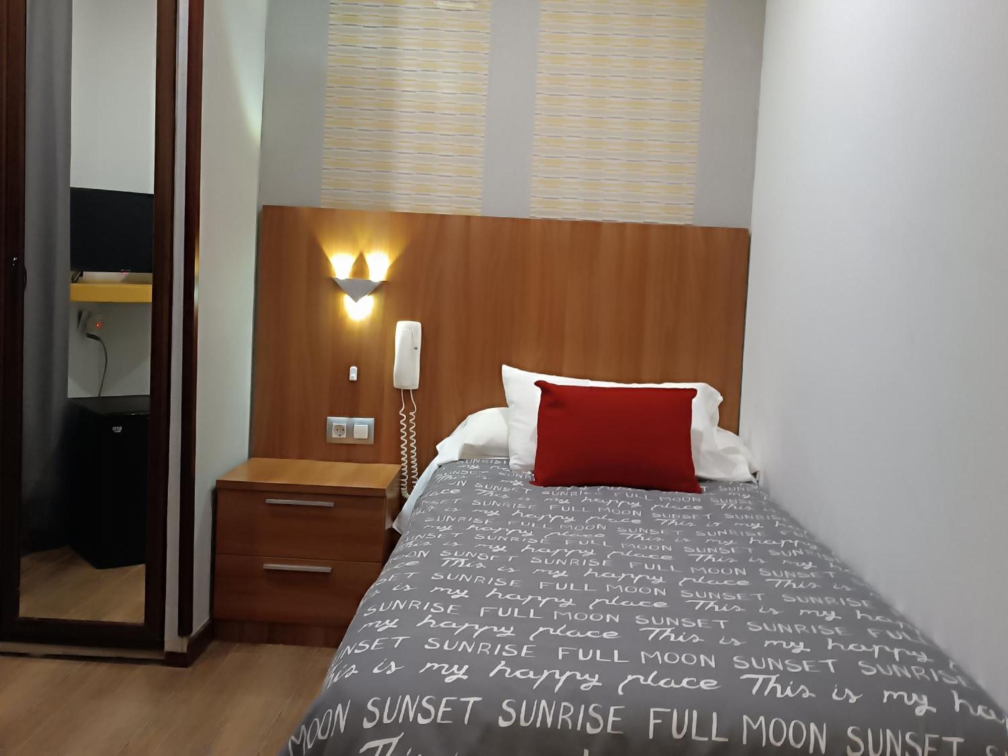 Hostal San Francisco Cadiz Luaran gambar