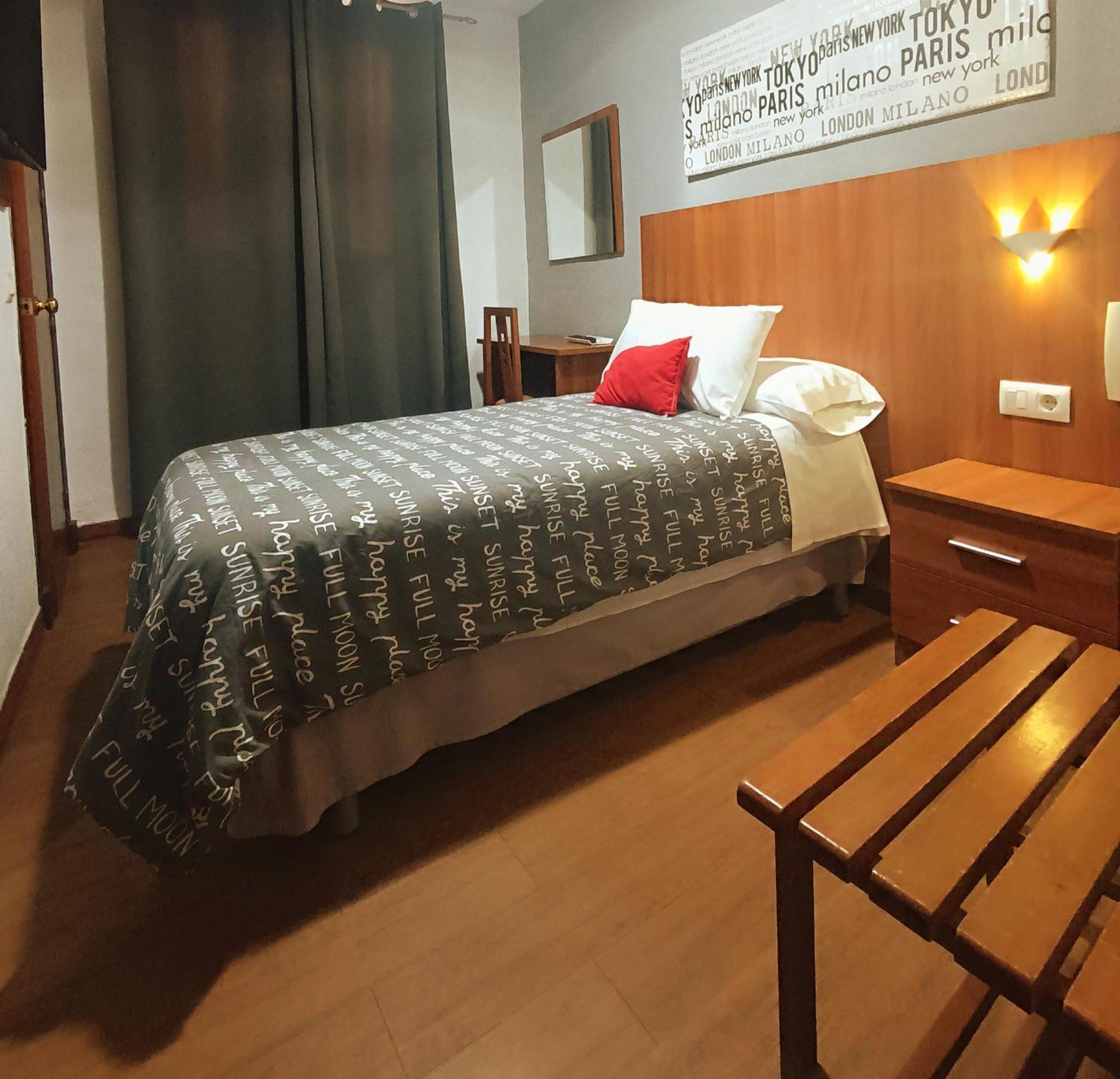 Hostal San Francisco Cadiz Luaran gambar